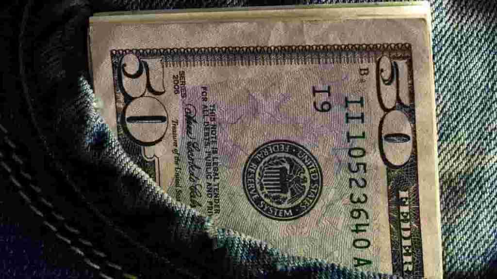 capricorn-2025-money