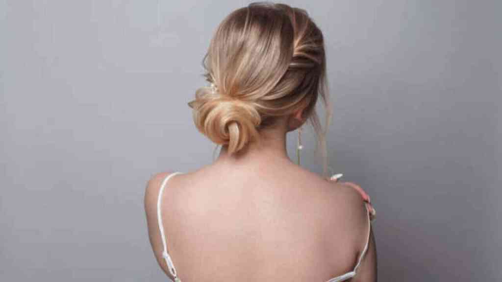 sagittarius-hair-style-astrology-messy-bun