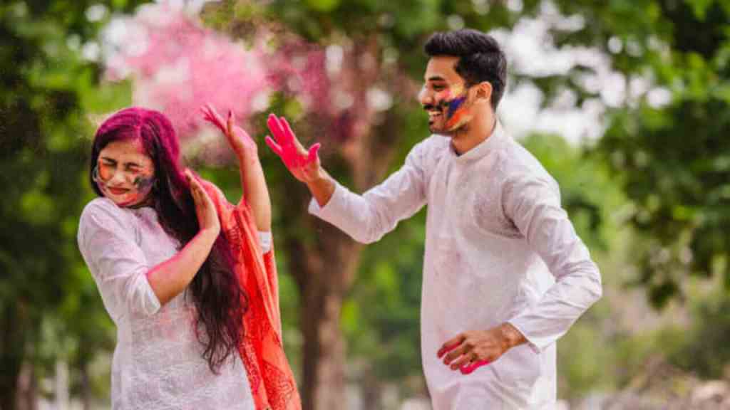 dhulendi-rang-khelna